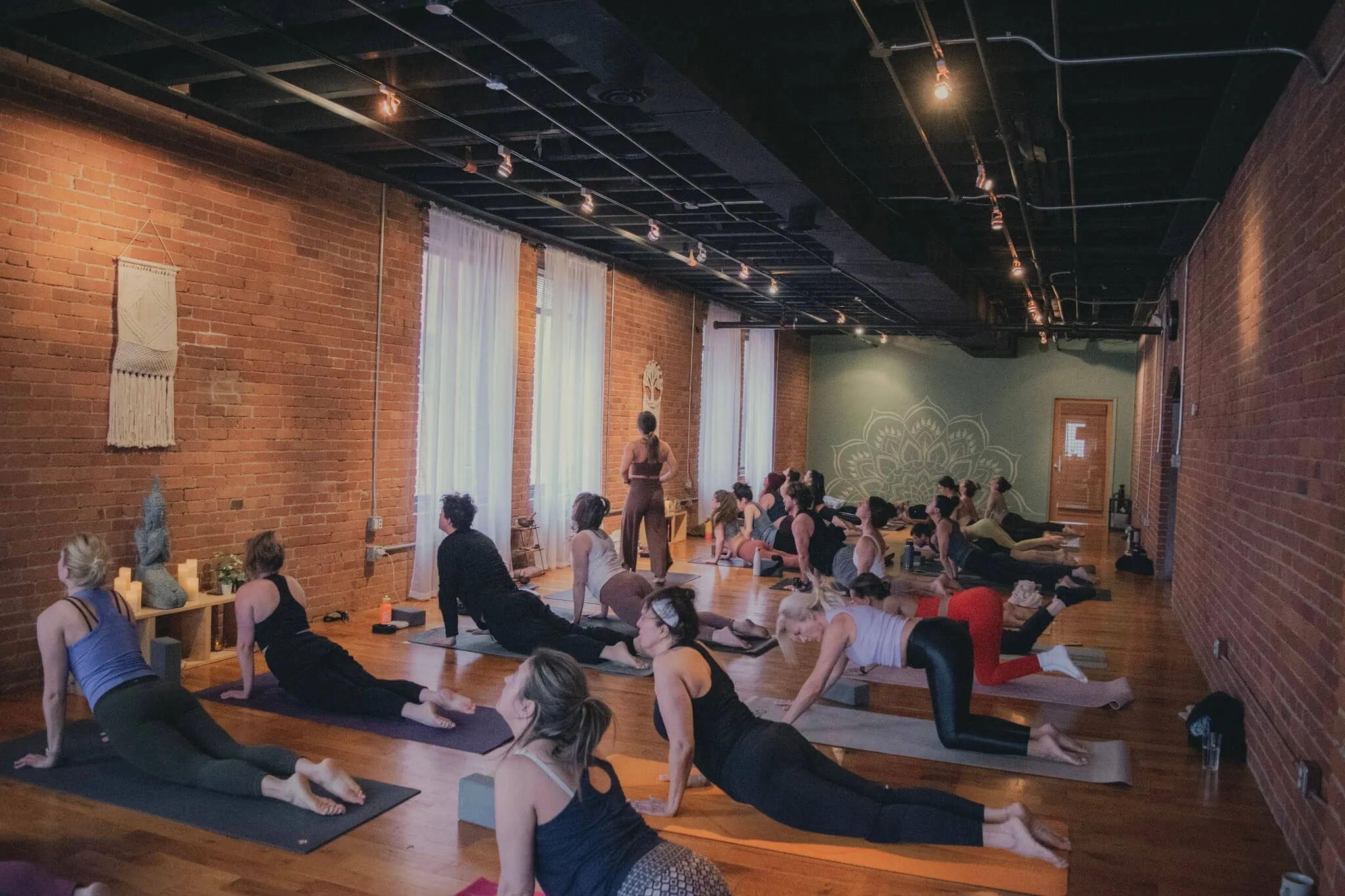 Pittsburgh Yoga Om Lounge Yoga & Wellness